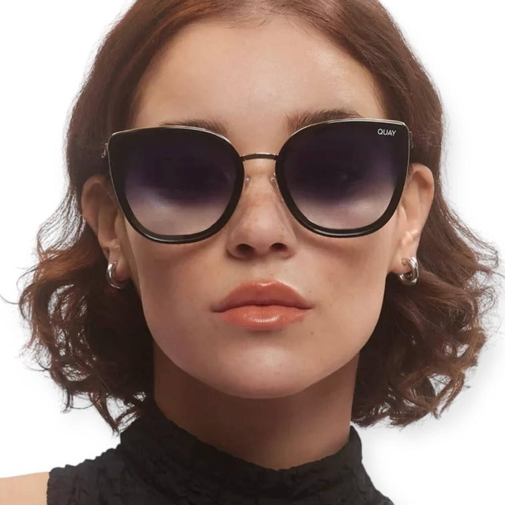 QUAY Flat Out Sunglasses Black Gold Frame Black Gradient Lens NWT